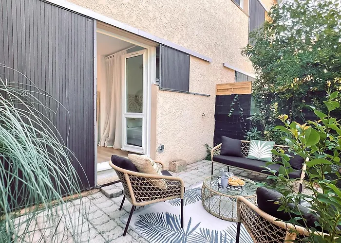 Ravissant T1 Avec Jardinet Proche De La Mer