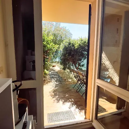 Ravissant T1 Avec Jardinet Proche De La Mer Hyères Exterior foto