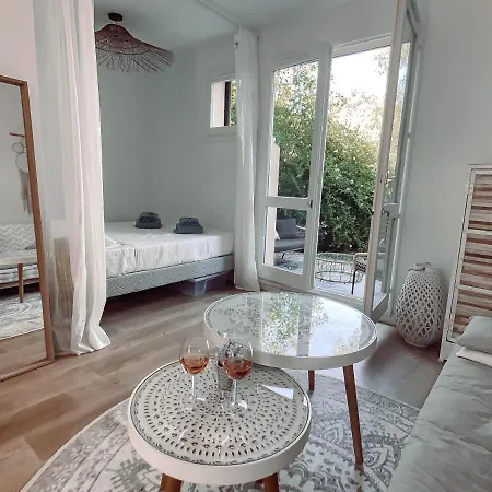 Ravissant T1 Avec Jardinet Proche De La Mer Hyères Exterior foto