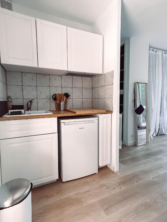 Ravissant T1 Avec Jardinet Proche De La Apartamento Hyères